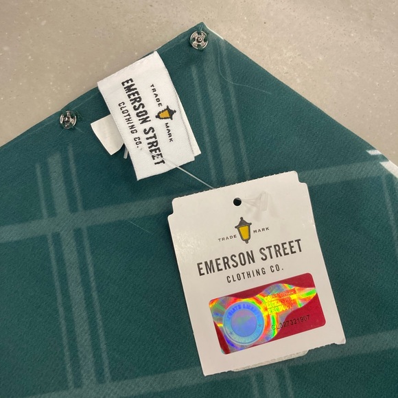 Women's Michigan State Spartans Reversible Snap Scarf - Picture 5 of 10